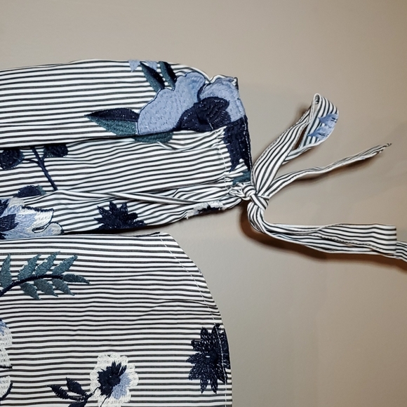 Nanette Lepore blue floral striped button down shirt - Picture 2 of 9